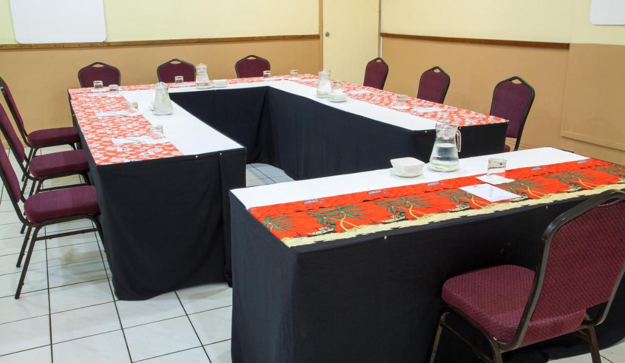 Huon Gulf Hotel Lae Exterior photo